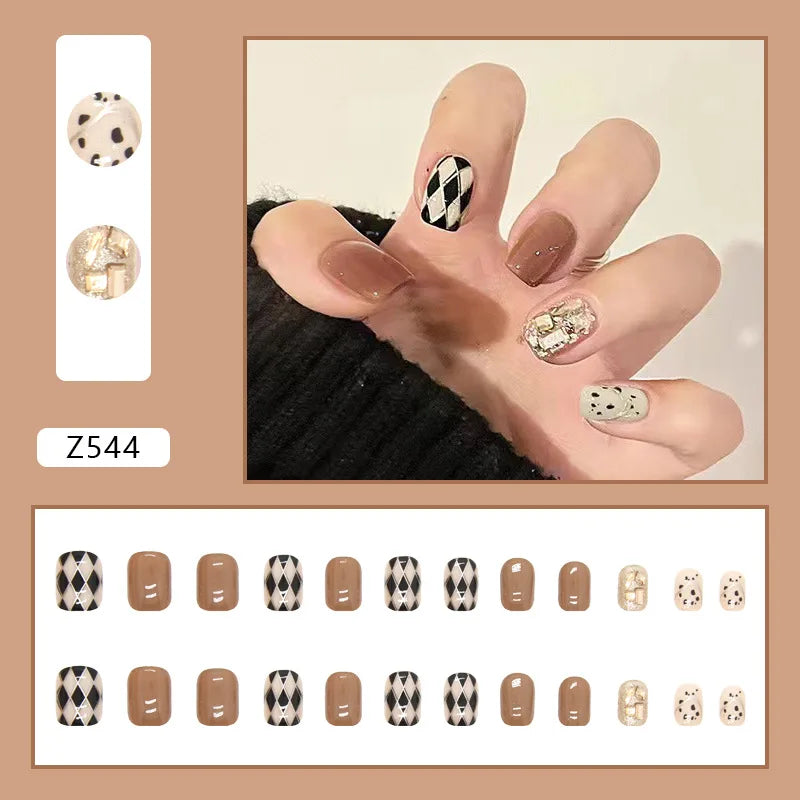 24pcs Artifical Nails Fake Wearable Nail Tips With Small Diamonds