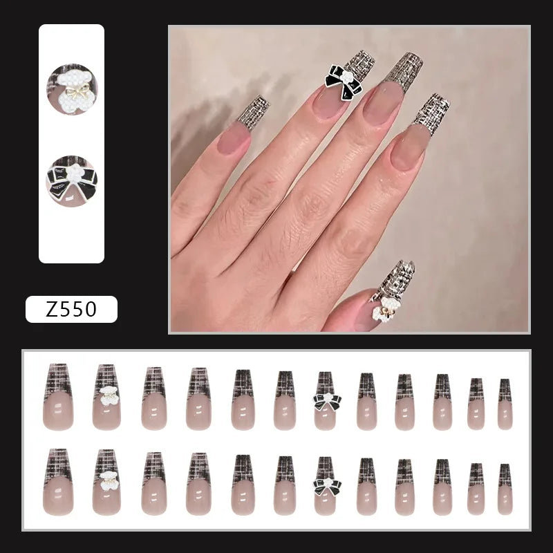 24pcs Artifical Nails Fake Wearable Nail Tips With Small Diamonds