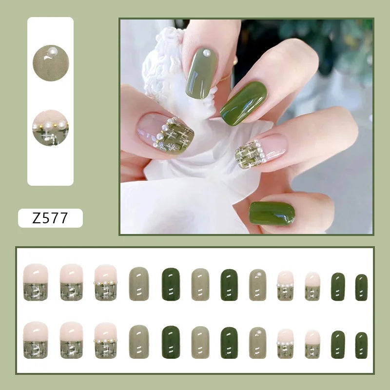 24pcs Artifical Nails Fake Wearable Nail Tips With Small Diamonds