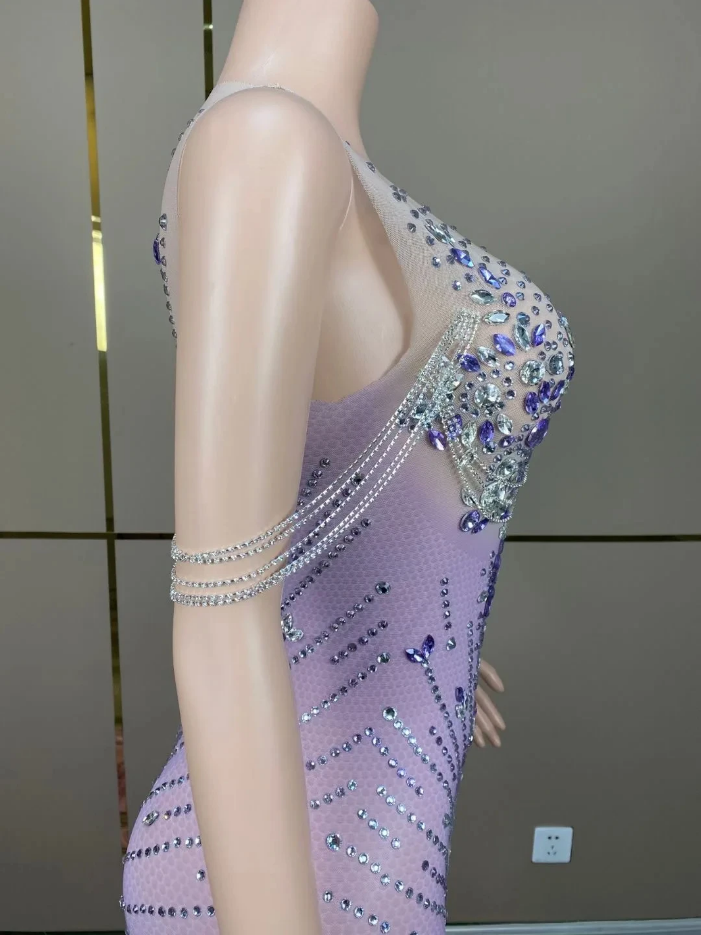 2024 Sexy  Sleeveless Crystal Diamonds Feather Purple Midi Bodycon Dress