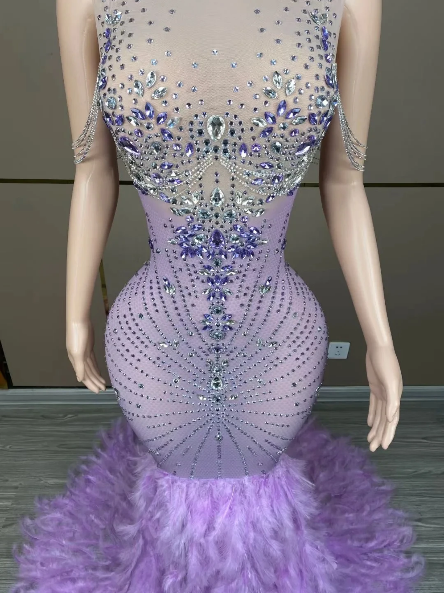 2024 Sexy  Sleeveless Crystal Diamonds Feather Purple Midi Bodycon Dress