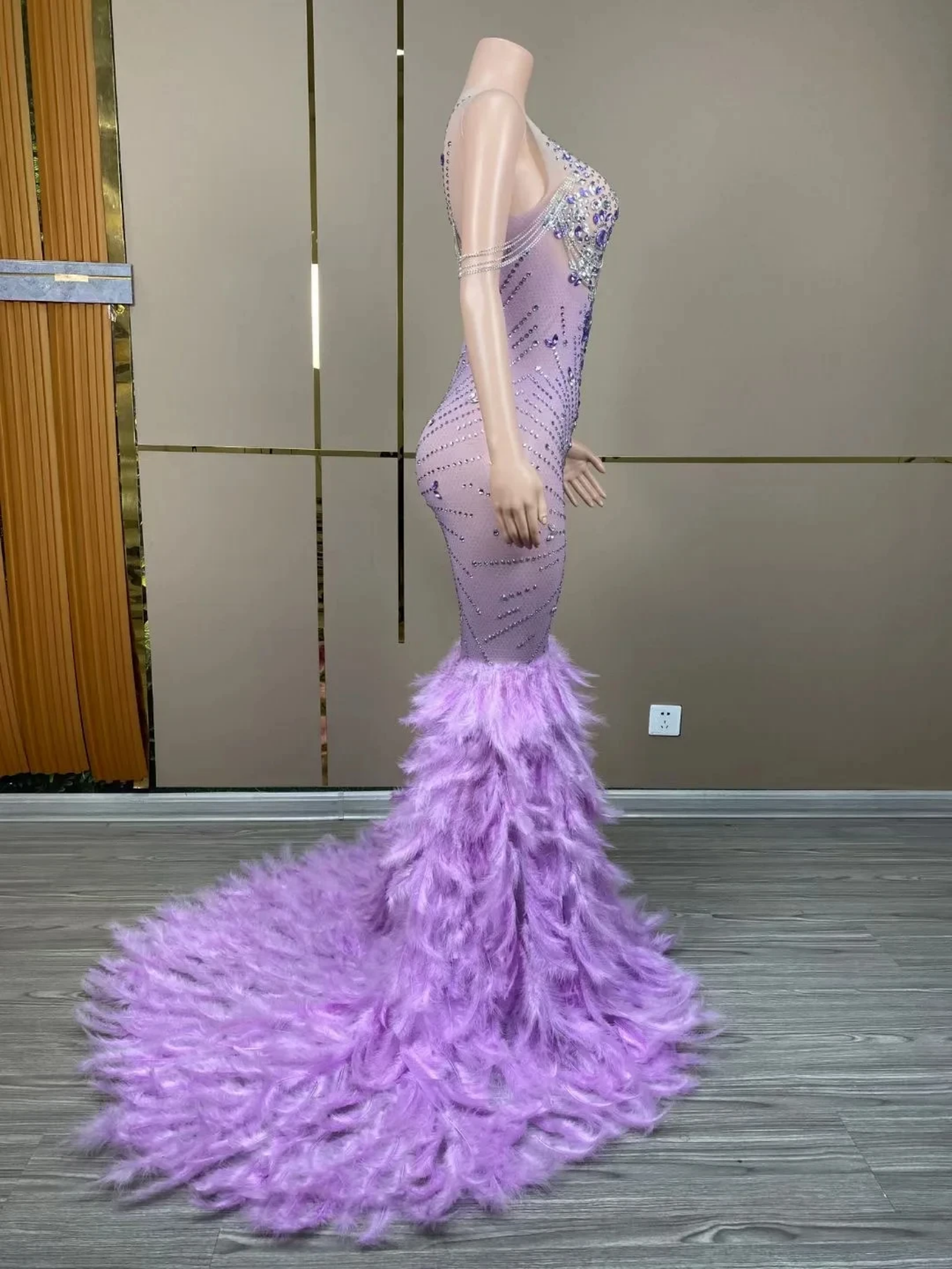 2024 Sexy  Sleeveless Crystal Diamonds Feather Purple Midi Bodycon Dress