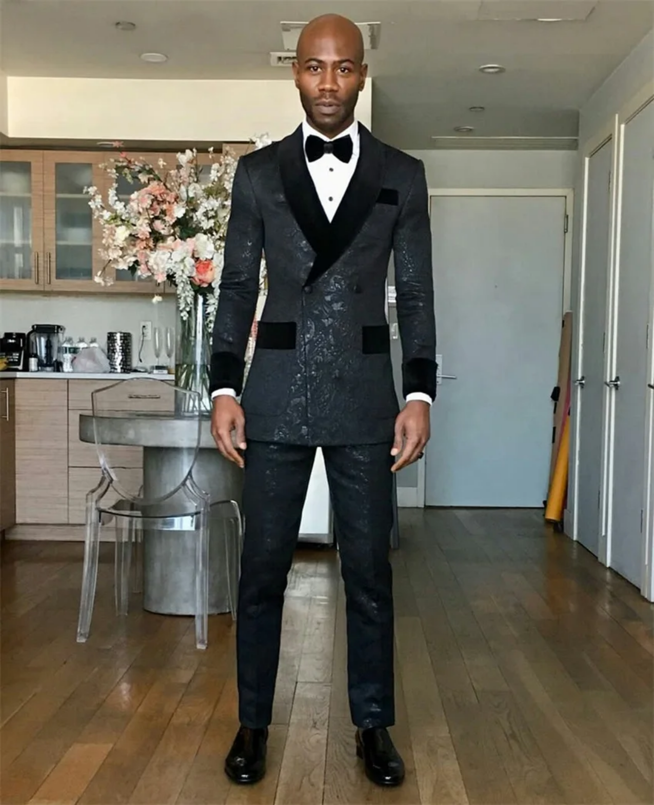 Black Men's Suit with Belt Velvet Lapel Jacquard Wedding Groom Tuxedos