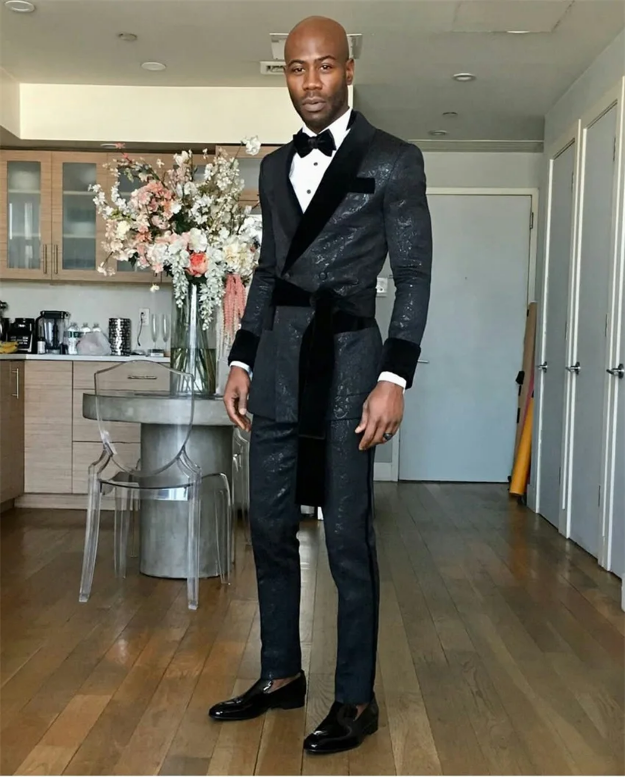 Black Men's Suit with Belt Velvet Lapel Jacquard Wedding Groom Tuxedos