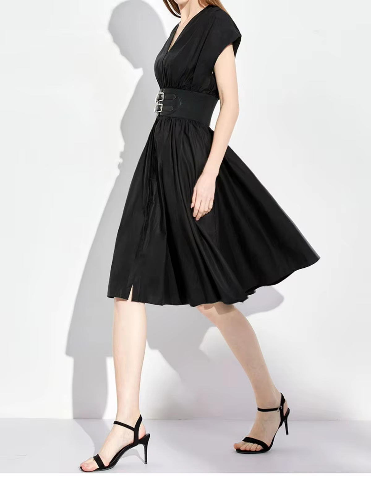 Summer 2024 V-neck Sleeveless High Waist Knee-length A-line Slim Dresses